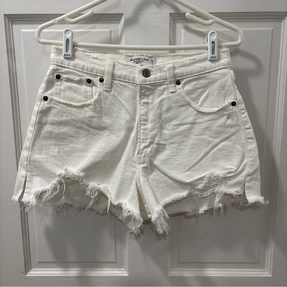 Abercrombie & Fitch Women’s The Cutoff Short Size 27/4 High Rise White Distress - Picture 2 of 8